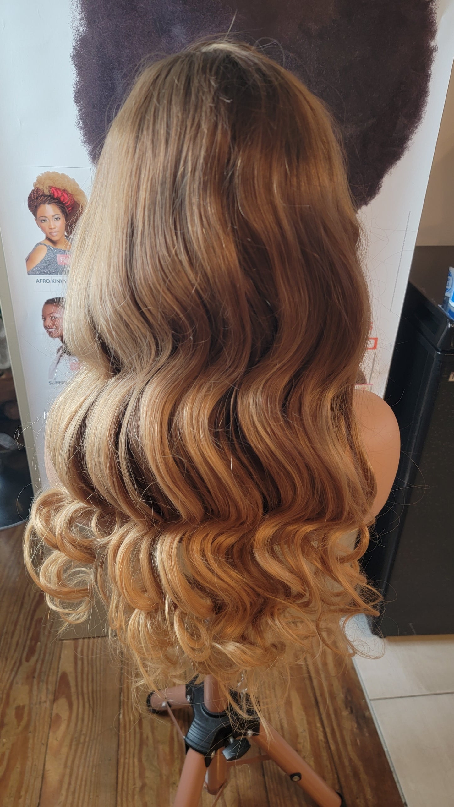 T&J Beauty lace wig glue-less 20"(Kimora)