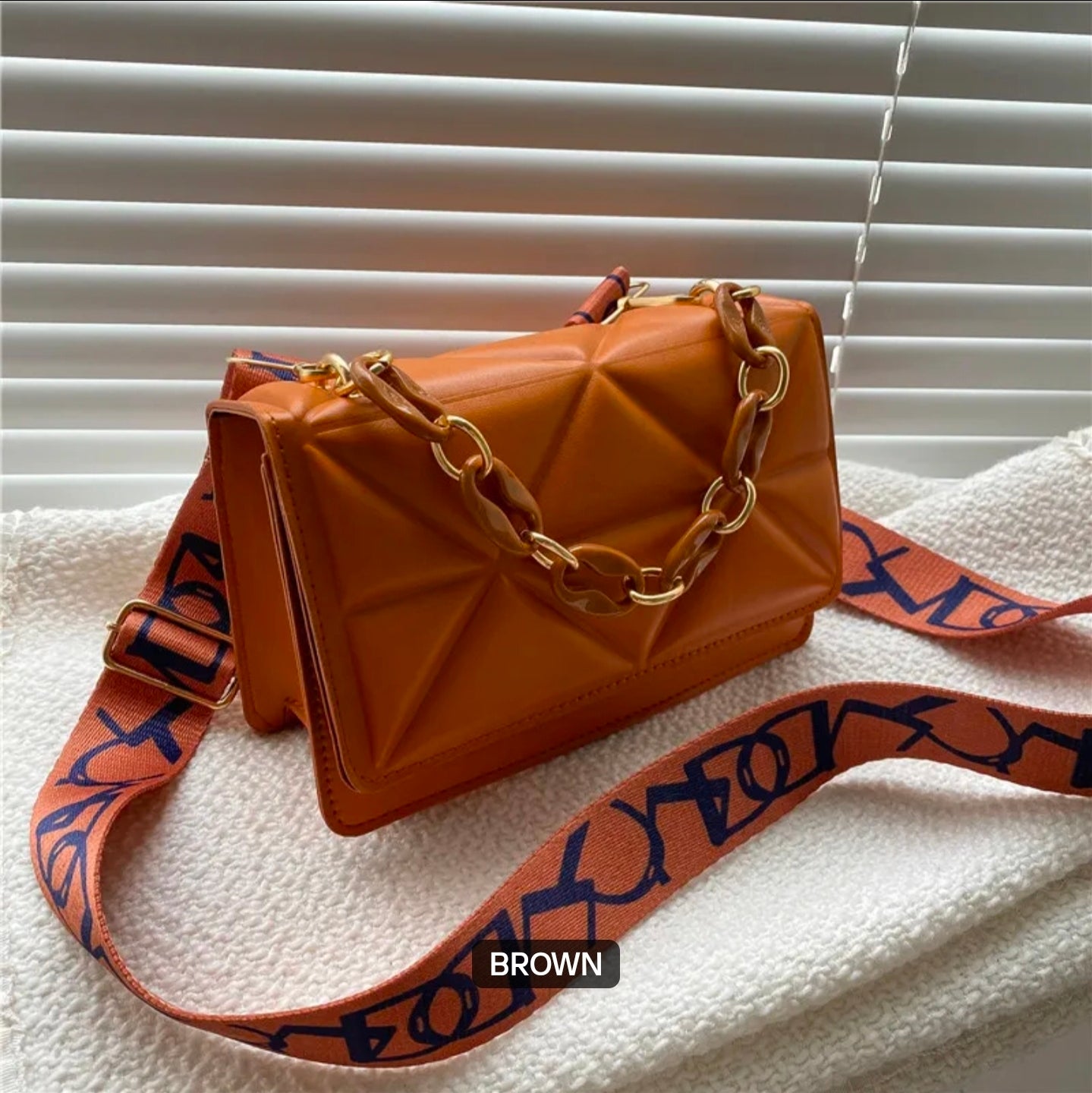 Causal hand bag ( Sm square )